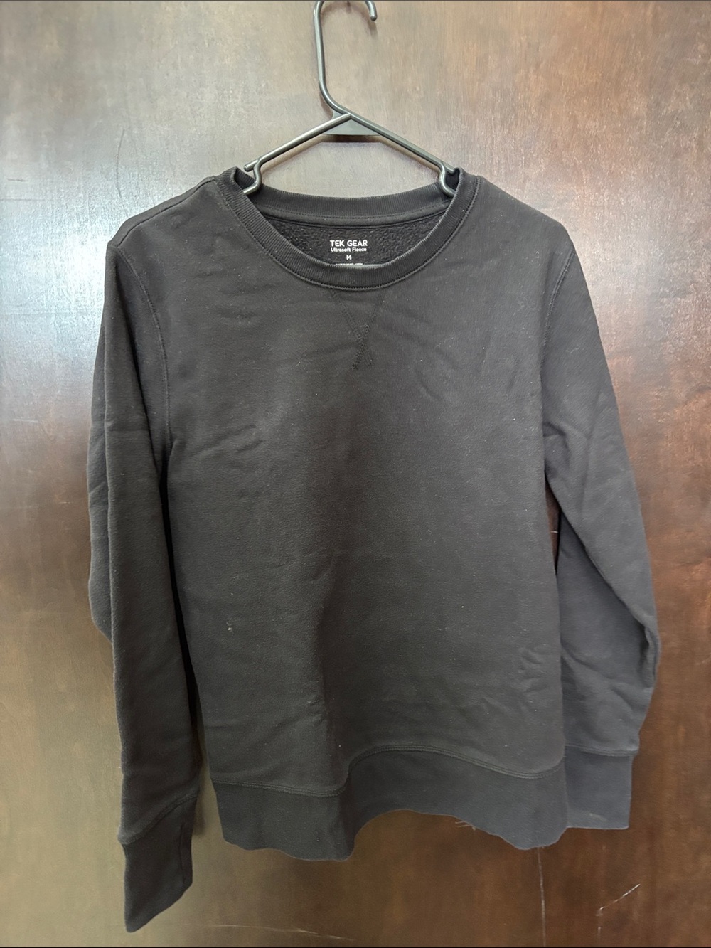 Tek Gear Black Long-Sleeve Crewneck Pullover